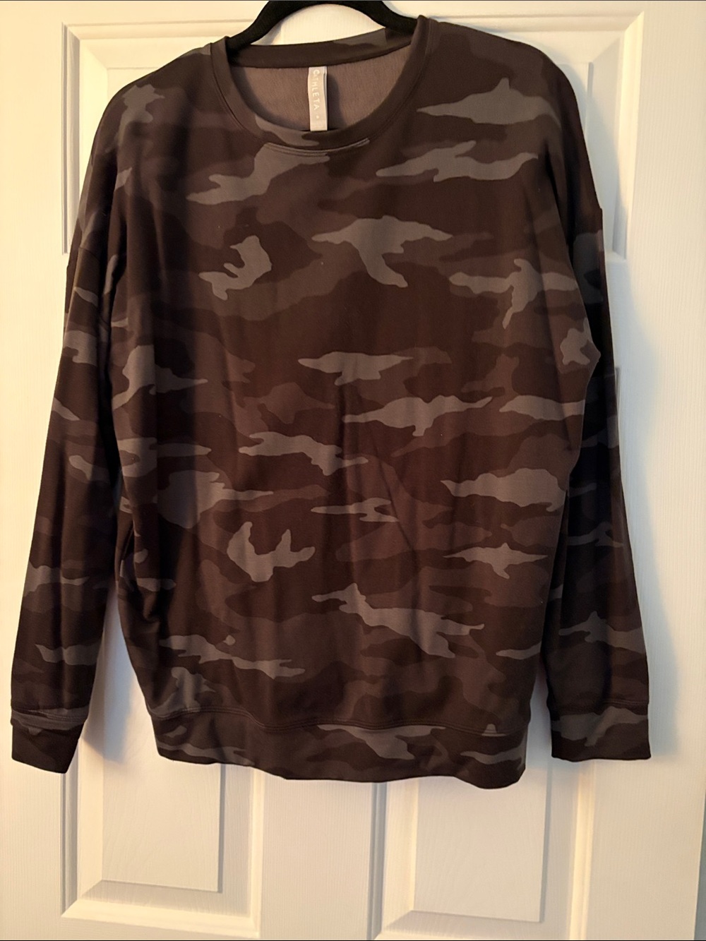 Athleta Black and Gray Camo Crewneck Sweatshirt
